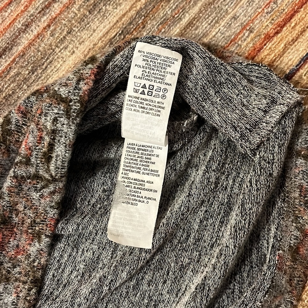 Women's Multicolor Sweater - Picture 10 of 10